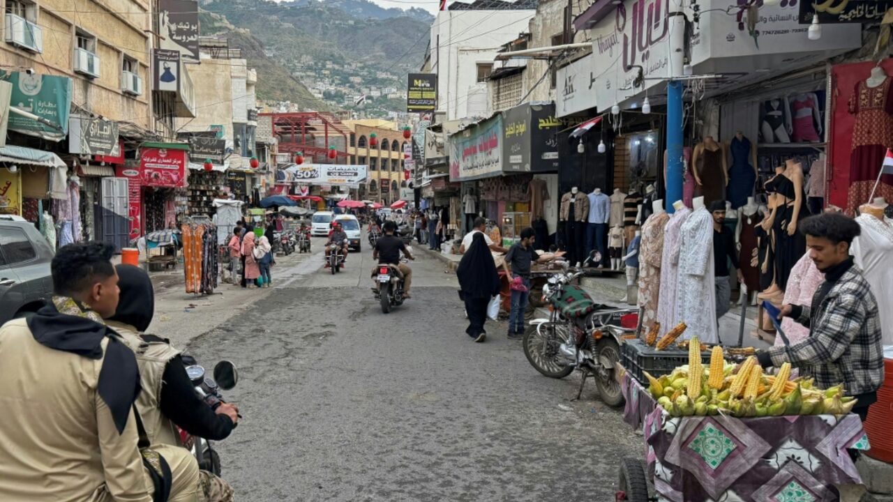 The Houthis have effectively encircled the city of Taiz