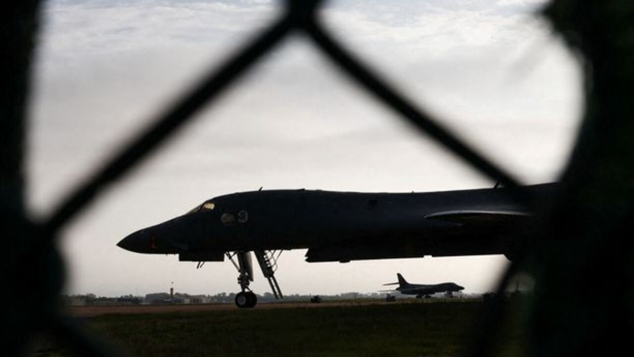 B‑1B Lancer bomber at the RAF Fairford airbase, in Fairford