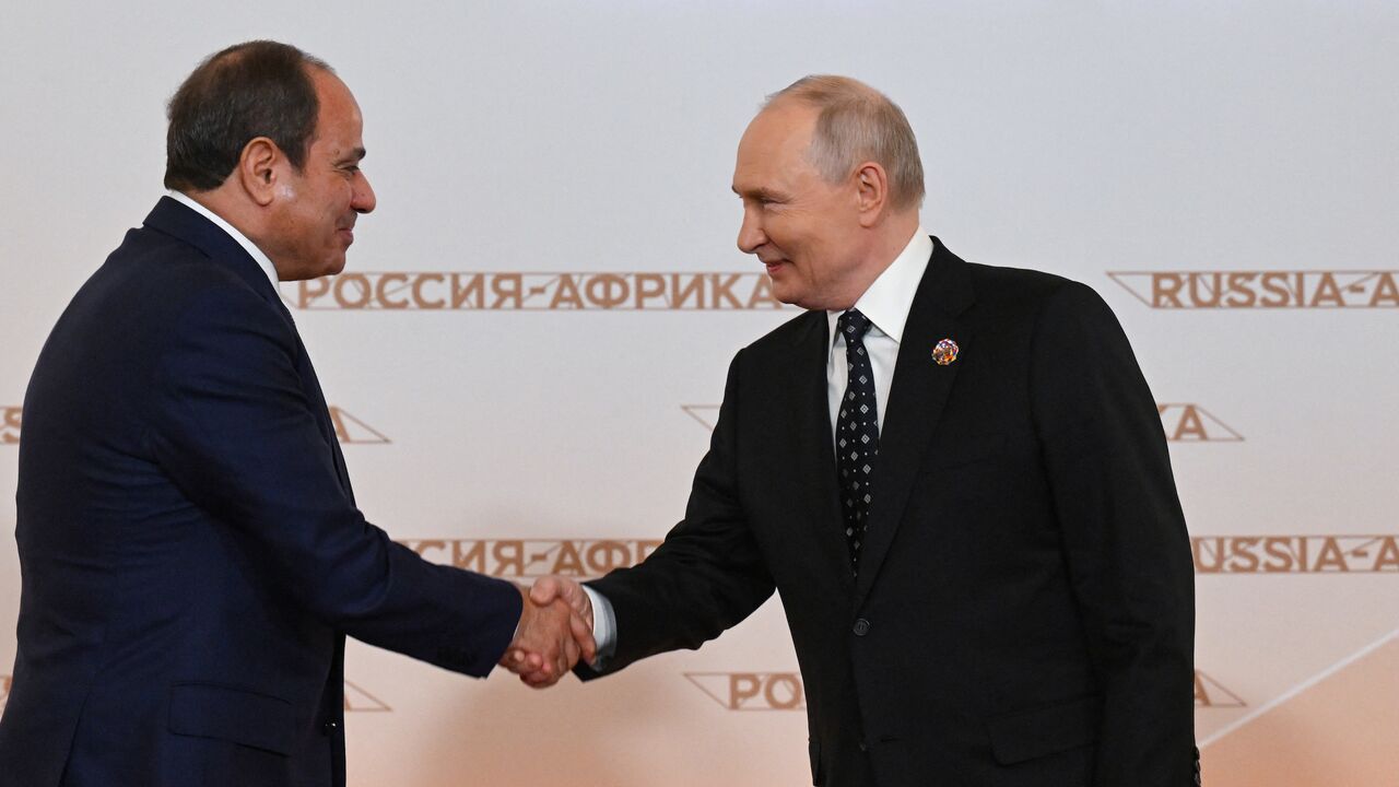 Russian President Vladimir Putin greets Egypt's President Abdel Fattah el-Sisi during a welcoming ceremony for participants of the Russia-Africa summit at the Grand Kremlin Palace in central Moscow, on Oct. 28, 2026. 