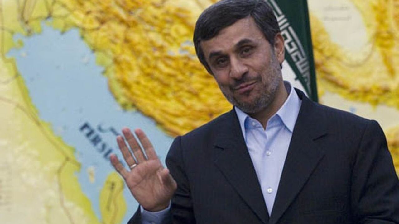 EDITORS' NOTE: Reuters and other foreign media are subject to Iranian restrictions on leaving the office to report, film or take pictures in Tehran.
Iranian President Mahmoud Ahmadinejad jokes with journalists as he waits to meet with India's Minister for New and Renewable Energy Farooq Abdullah (not pictured) in Tehran March 4, 2012.  REUTERS/Caren Firouz   (IRAN - Tags: POLITICS ENERGY)