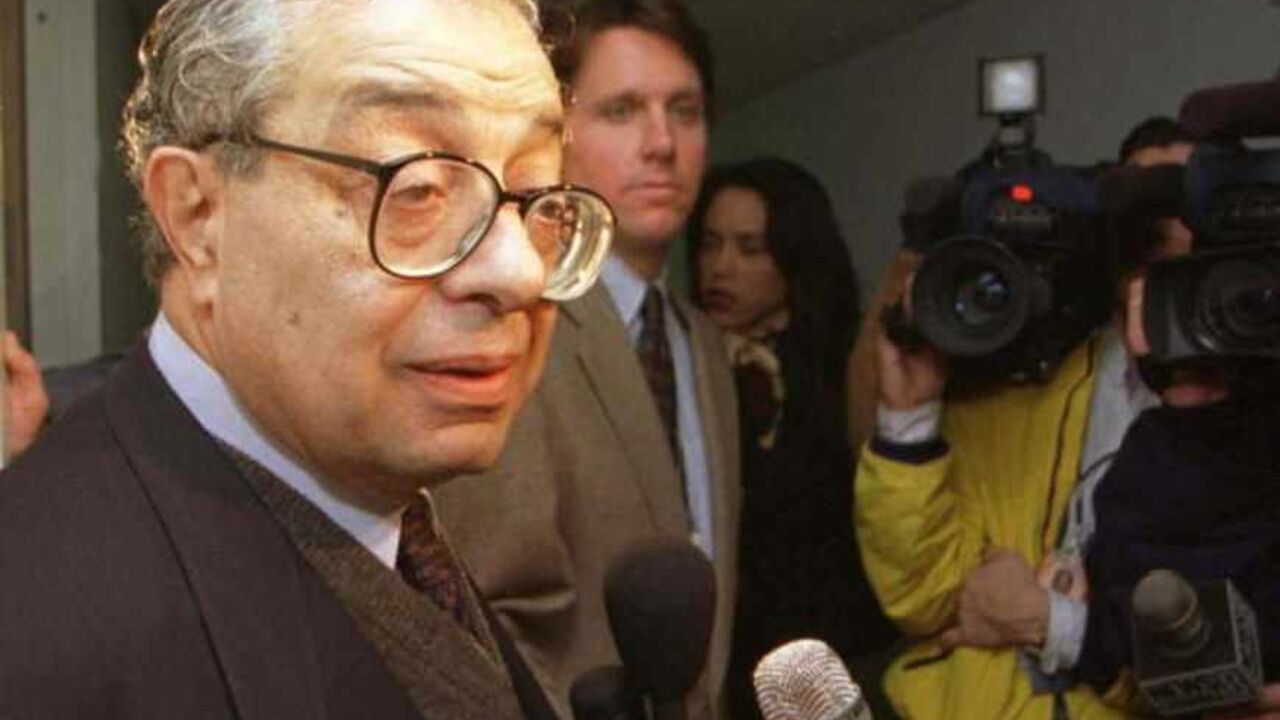 Clovis Maksoud, director of American Univerity's Center of Global South, which specializes in Middle Eastern studies, talks to reporters outside the offices of the Arabic-language newspaper Al-Hayat January 3, following the discovery of four letter bombs at the newspaper offices on Thursday. The FBI has discovered at least seven letter bombs mailed from Egypt to the U.S., with an eighth suspicious letter being found in Kansas.

CRIME BOMBS - RTR10QG