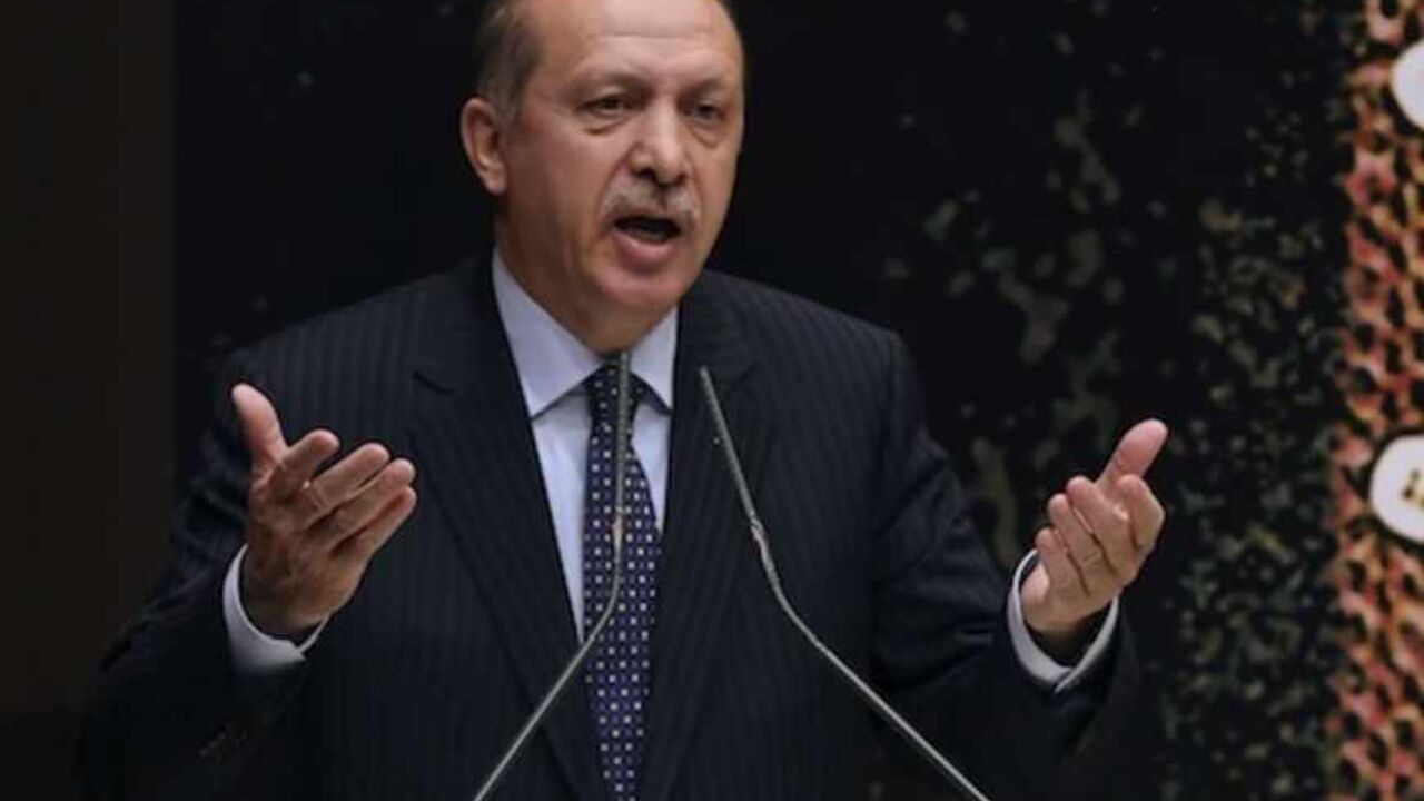 Turkey's Prime Minister and leader of Justice and Development Party Tayyip Erdogan makes a speech during a party meeting in Ankara March 22, 2013. Erdogan underlined the importance of strong cooperation and friendship between the Turkish and Jewish nations in a telephone conversation with his Israeli counterpart on Friday, his office said. REUTERS/Stringer (TURKEY - Tags: POLITICS) - RTR3FC37