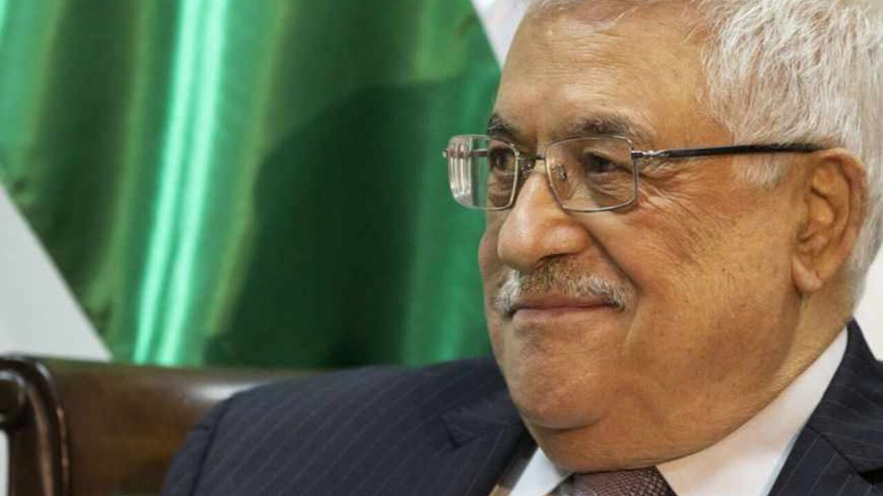 Palestinian President Mahmoud Abbas attends his third meeting with U.S. Secretary of State John Kerry (not pictured) in the West Bank town of Ramallah June 30, 2013. Kerry squeezed in final meetings with Israeli and Palestinian leaders on Sunday as he wrapped up a fifth peace-brokering visit to the region with little sign of progress. REUTERS/Jacquelyn Martin/Pool (WEST BANK - Tags: POLITICS) - RTX116R9