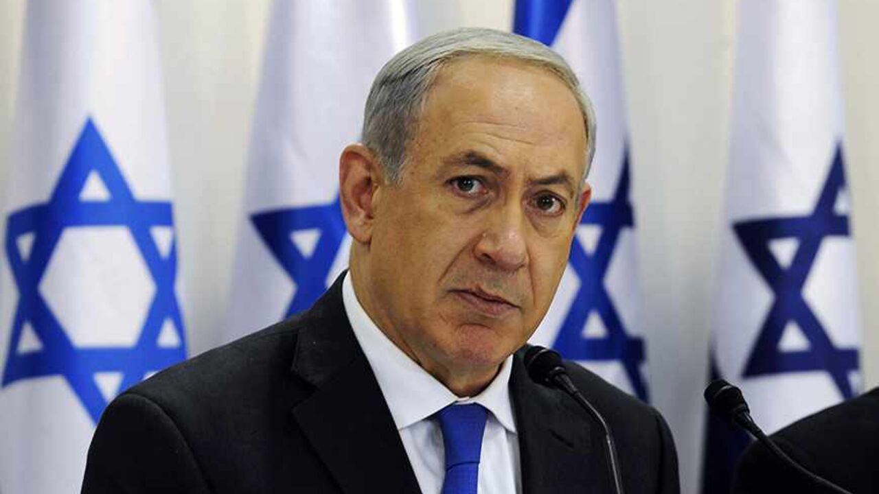 Israel's Prime Minister Benjamin Netanyahu heads a special cabinet meeting marking 40 years since the death of David Ben-Gurion, Israel's first prime minister, in Sde Boker in southern Israel November 10, 2013. Netanyahu voiced satisfaction on Sunday over the failure of Iran and world powers to clinch a nuclear deal and said he lobbied against it in calls with government leaders. REUTERS/David Buimovitch/Pool (ISRAEL - Tags: POLITICS) - RTX157M9