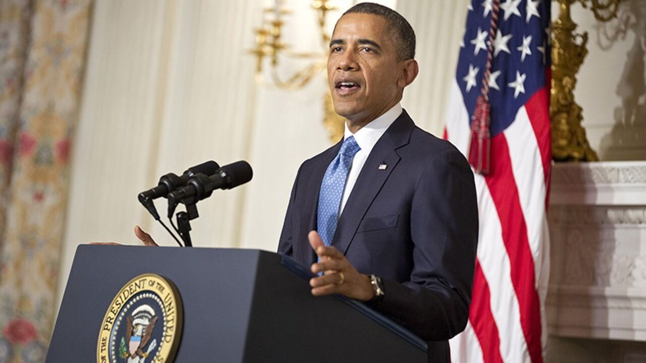 U.S. President Barack Obama makes a statement about an agreement reached with Iran on its nuclear program at the White House in Washington November 23, 2013. Obama said on Saturday that a deal between Iran and six major powers was an important first step toward a comprehensive solution to Iran's nuclear program. REUTERS/Joshua Roberts (UNITED STATES - Tags: POLITICS) - RTX15QME