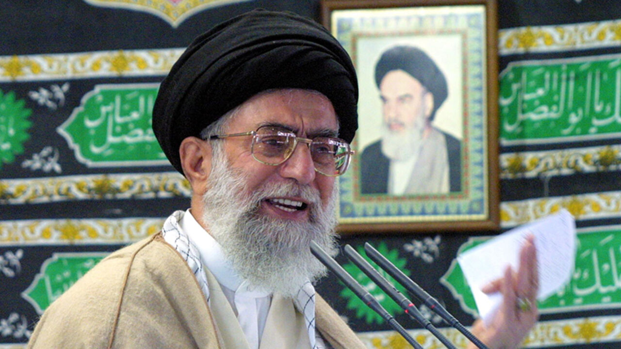 Iran's Supreme Leader, Ayatollah Ali Khamenei, speaks to worshippers at
the Tehran Friday prayers April 5, 2002. Khamenei called on Arab states
to launch a "symbolic" one month oil embargo against Western countries
to pressure them to stop supporting Israel. REUTERS/Raheb

CJF/CRB - RTR3AAF