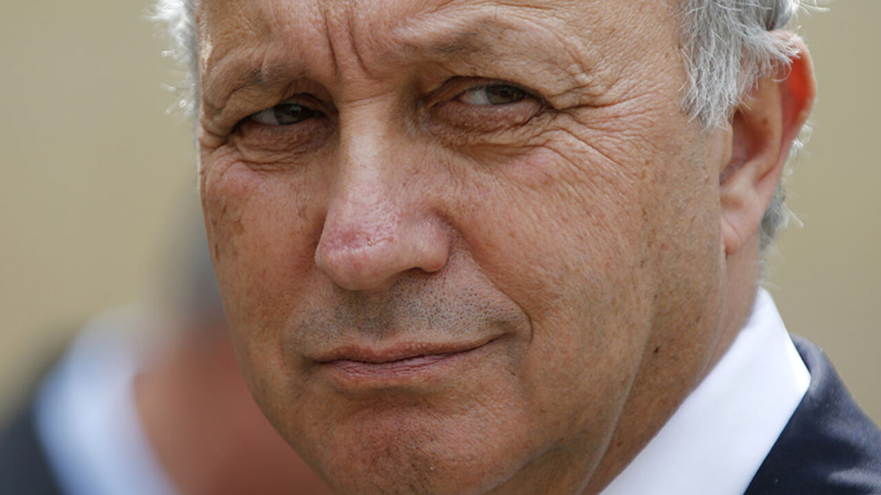 French Foreign Minister Laurent Fabius attends a ceremony at the Hotel Matignon in Paris, France, May 13, 2015.   REUTERS/Charles Platiau - RTX1CSWQ