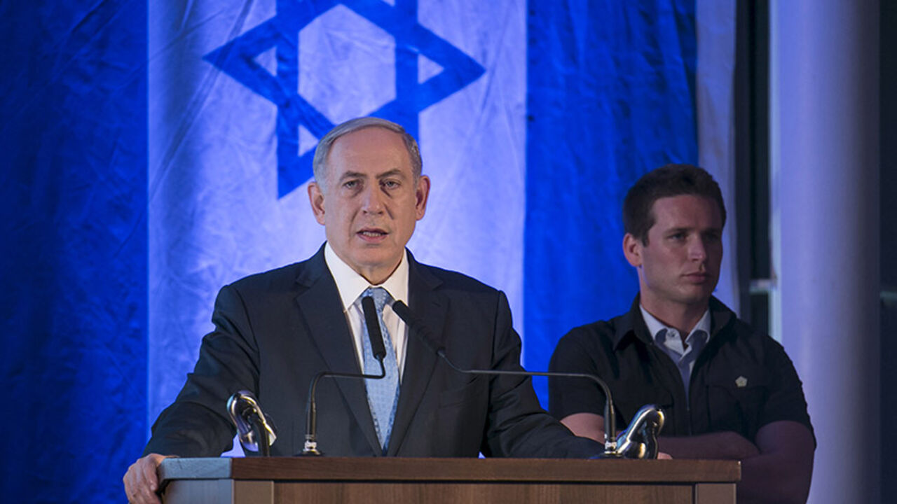 Israel's Prime Minister Benjamin Netanyahu delivers a speech during a ceremony marking the 39th anniversary of the Entebbe or Yonatan operation at the Yitzhak Rabin Center in Tel Aviv July 9, 2015. Netanyahu's brother Yonatan was killed while leading the 1976 raid to rescue hijacked Israeli hostages from Entebbe, Uganda.  REUTERS/Baz Ratner - RTX1JSBJ