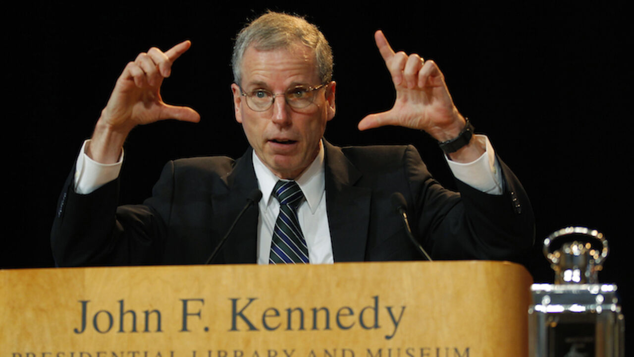 U.S. Ambassador to Syria Robert Ford speaks after receiving a 2012 John F. Kennedy Profile in Courage award during ceremonies at the John F. Kennedy Library in Boston, Massachusetts in this May 7, 2012 file photo. Ford is retiring at the end of the month, current and former U.S. Officials said on January 4, 2014.  REUTERS/Brian Snyder/Files  (UNITED STATES - Tags: POLITICS) - RTX1883T