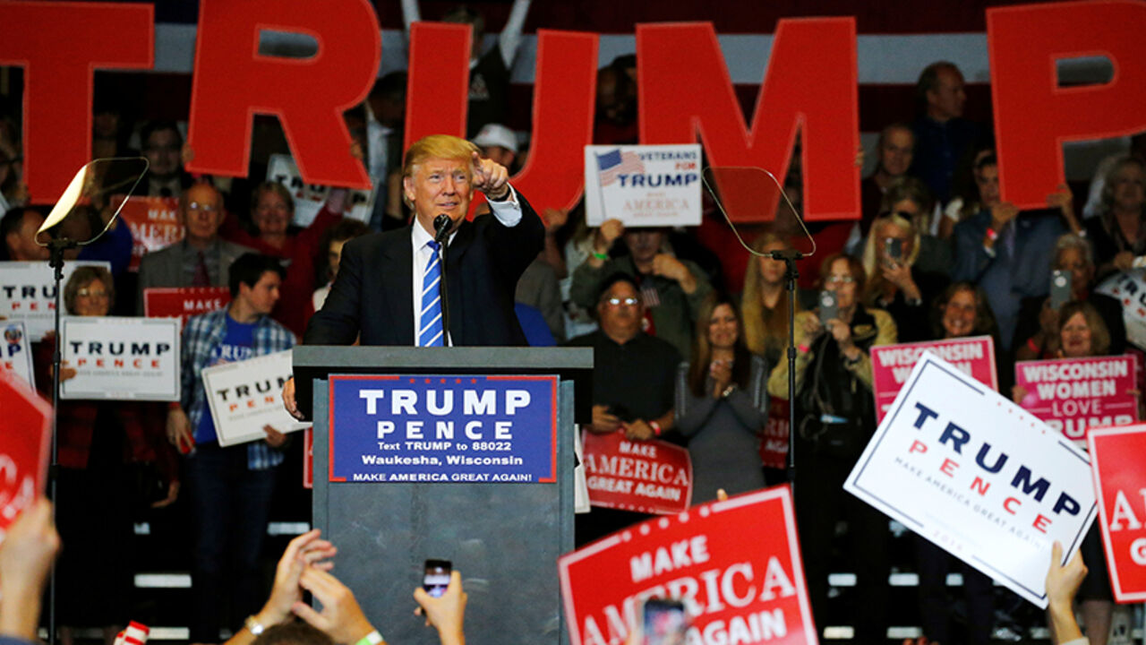 Republican presidential nominee Donald Trump holds a rally with supporters in Waukesha, Wisconsin, U.S. September 28, 2016. REUTERS/Jonathan Ernst - RTSPXXP