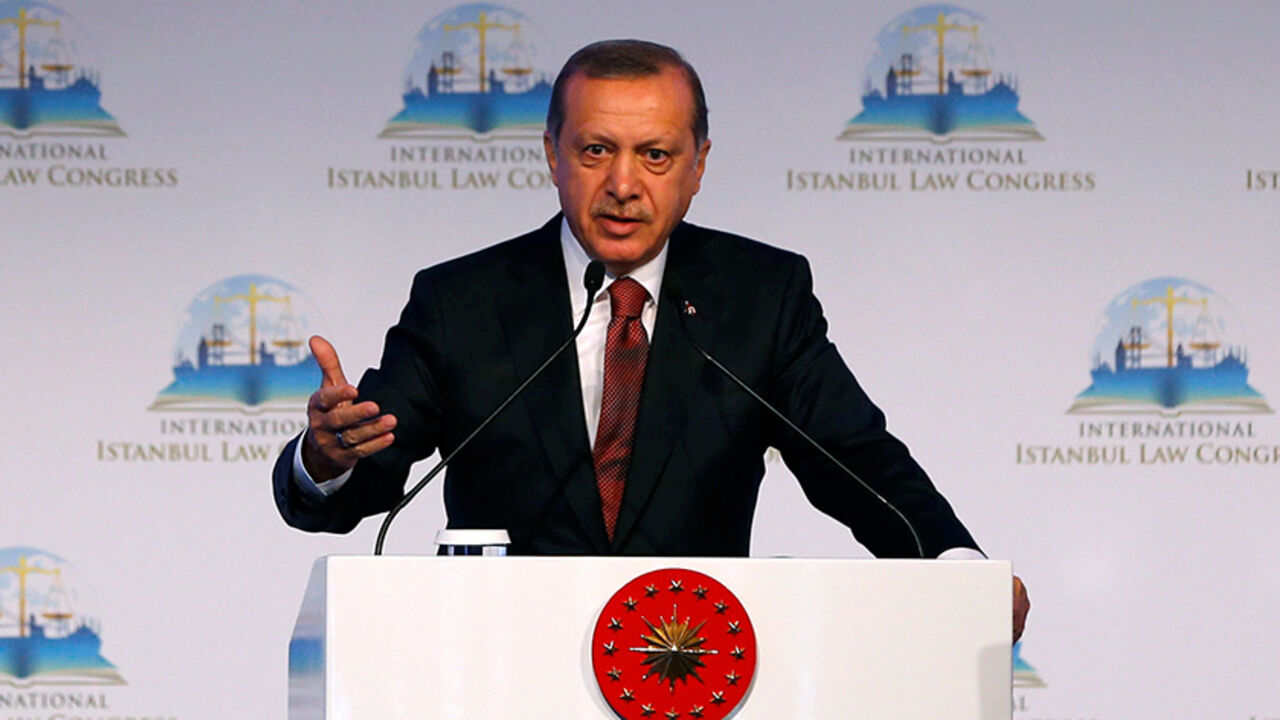 Turkish President Tayyip Erdogan delivers a speech during the International Istanbul Law Congress in Istanbul, Turkey, October 17, 2016. REUTERS/Murad Sezer - RTX2P58Q