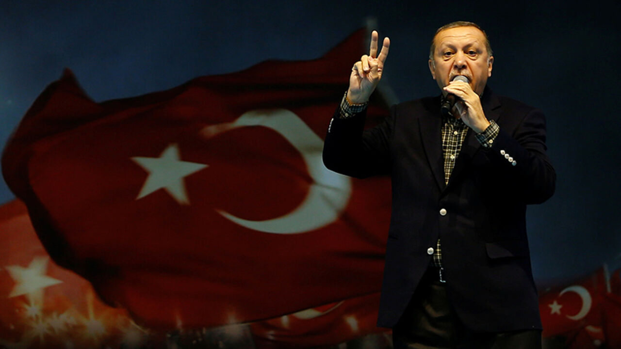 Turkish President Tayyip Erdogan makes a speech during a Women's Day rally in Istanbul, Turkey, March 5, 2017. REUTERS/Murad Sezer - RTS11IUT