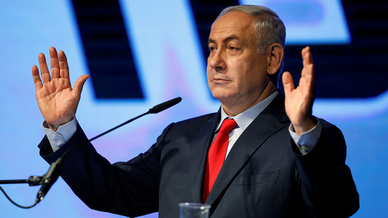 Israeli Prime minister Benjamin Netanyahu speaks during an event by his Likud Party to show support for its leader in Tel Aviv, Israel August 9, 2017. REUTERS/Amir Cohen - RTS1B34P