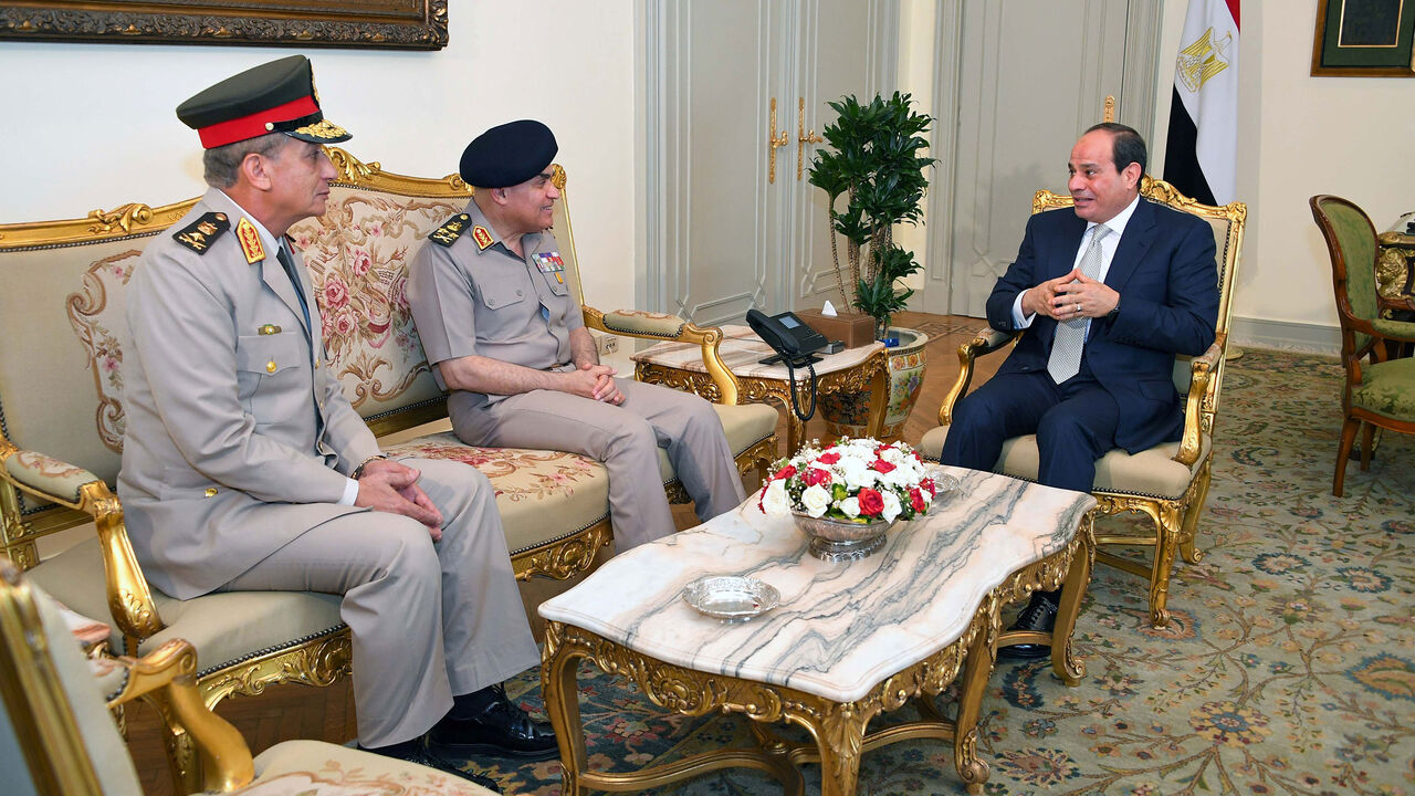 Sisi grants privileges, immunity to Egypt's military brass - AL-MONITOR ...