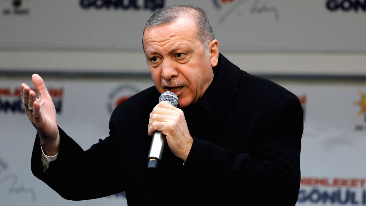 Turkish President Tayyip Erdogan addresses his supporters during a rally for the upcoming local elections in Istanbul, Turkey, February 16, 2019. REUTERS/Umit Bektas - RC13AEBB4970