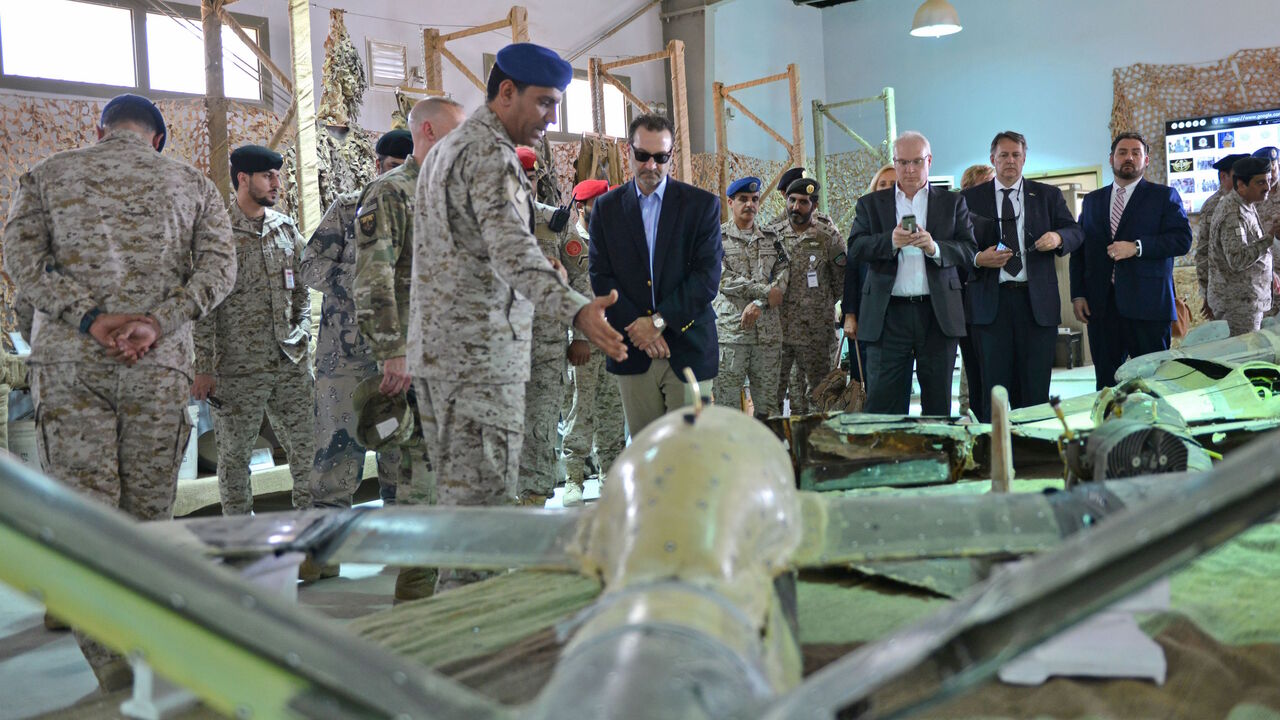 Saudi Colonel Turki bin Saleh al-Malki (Center-L) shows US Assistant Secretary of Near Eastern Affairs David Schenker (C) reportedly Iranian weapons seized by Saudi forces from Yemen's Huthi rebels, during a visit to a military base in Al-kharj in central Saudi Arabia, on September 05, 2019. (Photo by Fayez Nureldine / AFP)        (Photo credit should read FAYEZ NURELDINE/AFP via Getty Images)