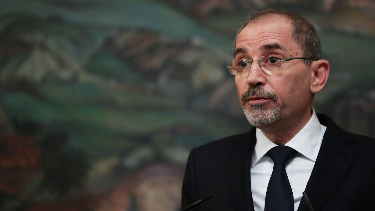 Jordanian Foreign Minister Ayman Safadi attends a news conference with his Russian counterpart Sergei Lavrov following their talks in Moscow, Russia February 19, 2020. REUTERS/Evgenia Novozhenina - RC2L3F9I0MTY