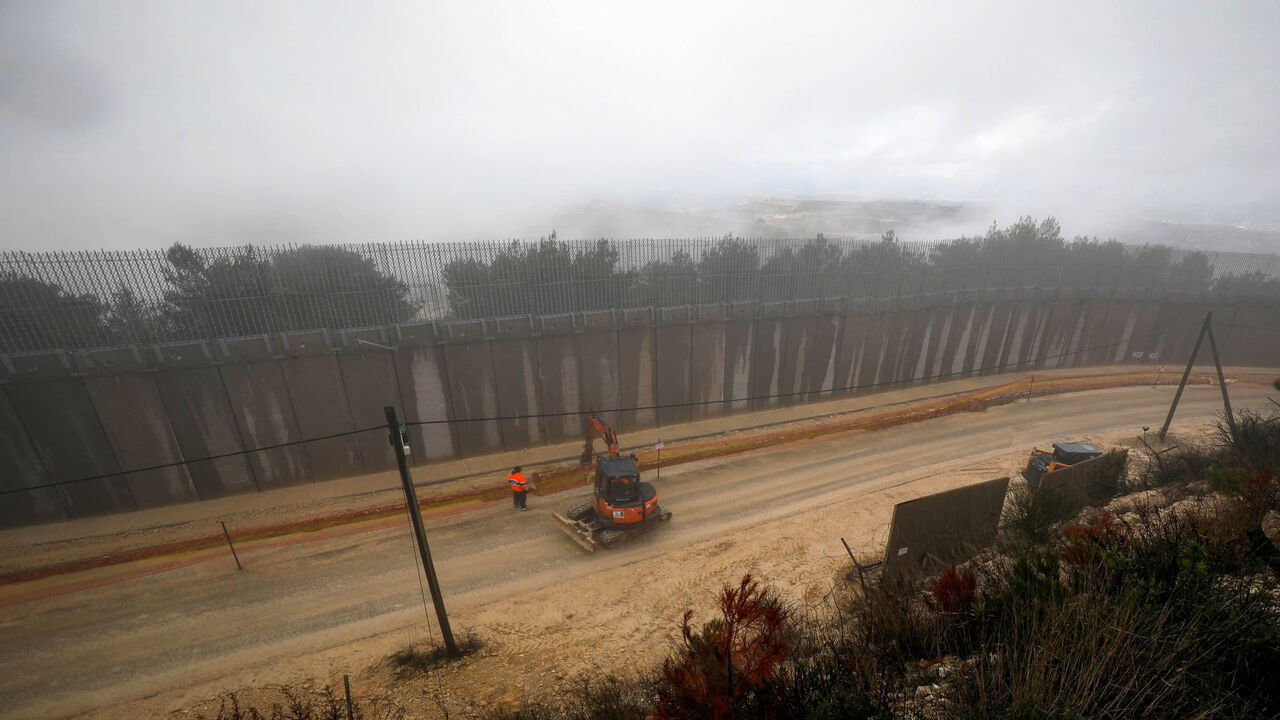 TOPSHOT - This picture taken on January 19, 2020, near the northern Israeli kibbutz of Misgav Am, shows a general view of the Israel-Lebanon border as Israeli army forces begin deployment of infrastructure for a ground "defensive system" along the fence. - Israel's army said it would start drilling to install ground sensors along its border with Lebanon on January 19, a year after a weeks-long operation to destroy tunnels dug across the frontier that it had accused Lebanese Shiite group Hezbollah of buildin
