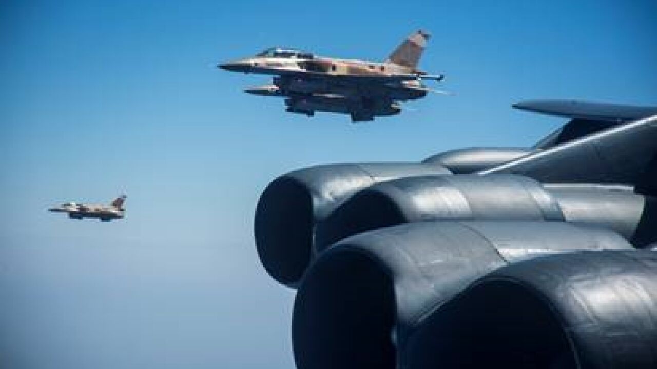 b_52_stratofortresses_conduct_interoperabilit (1).jpg