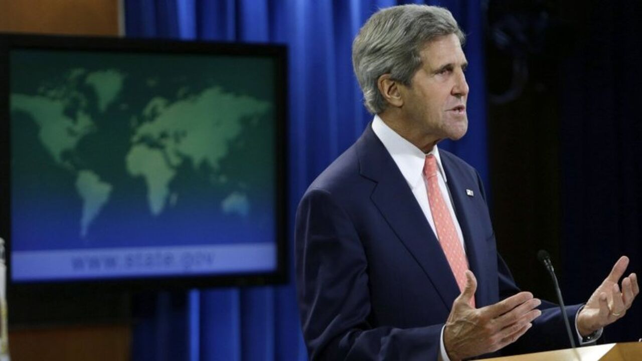 United States Secretary of State John Kerry addresses the media on the Syrian situation in Washington August 26, 2013. U.N. investigators took blood samples today from victims of an apparent poison gas attack that occurred on Wednesday in a rebel-held suburb of Damascus. Kerry on Monday, in a forceful statement, said all nations must stand up for accountability on the use of chemical weapons in Syria.  REUTERS/Gary Cameron   (UNITED STATES - Tags: POLITICS) - RTX12XCZ