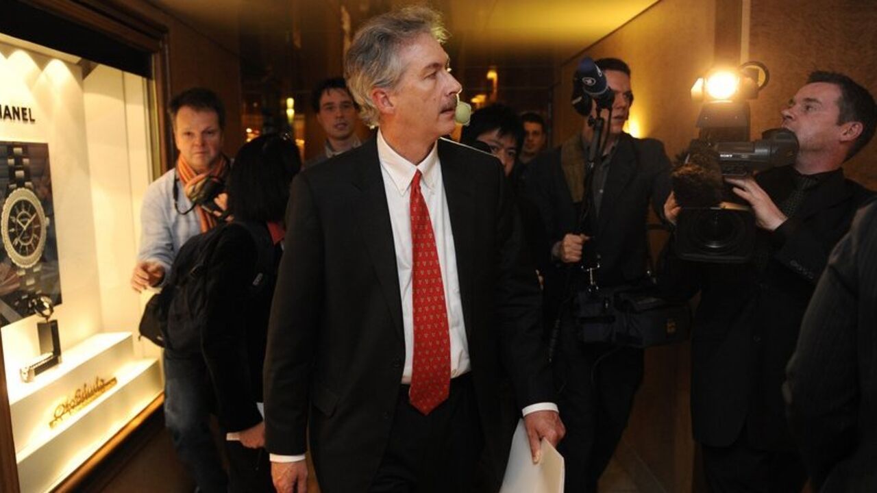 U.S. State Department's point man on Iran, Bill Burns, leaves a meeting of international senior officials on Iran in a hotel in Wiesbaden, February 4, 2009.  Senior officials from 
world powers urged Iran on Wednesday to fully cooperate with the United Nations over its nuclear programme and said there was a joint commitment to find a diplomatic solution on the issue.  REUTERS/Kai Pfaffenbach (Germany) - RTXB7UJ