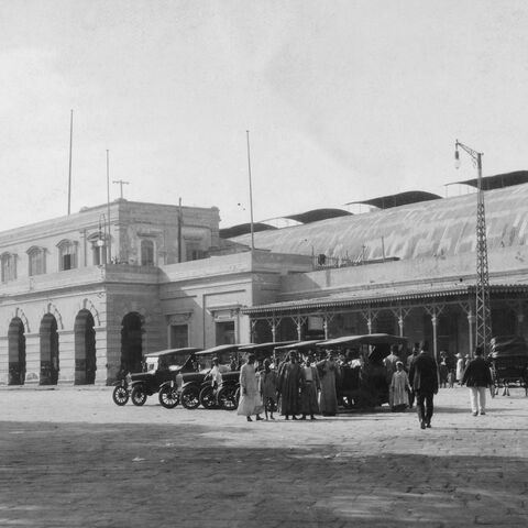 A railway station (now demolished) in Alexandria, Egypt, circa 1920. The station was the first to be built in Egypt. 