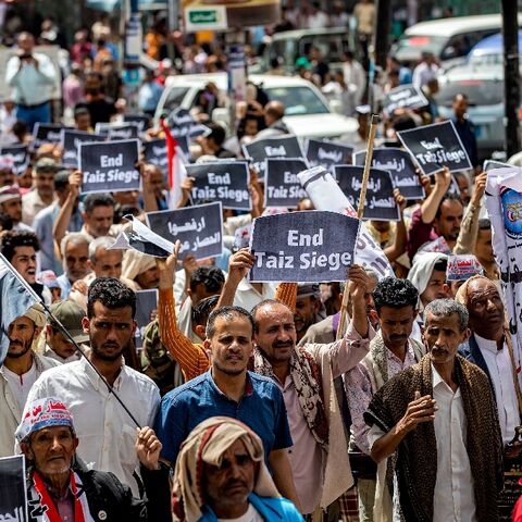 Protesters demonstrate in Yemen's third city of Taez as talks open in Jordan on easing a rebel blockade that has virtually cut it off from the rest of the country
