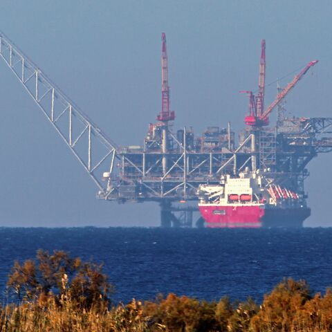 A view of the platform of the Leviathan natural gas field in the Mediterranean Sea is pictured from the Israeli northern coastal city of Caesarea on December 19, 2019. - Israel has approved the export of gas from its offshore reserves to Egypt, a spokeswoman said on December 17, with a major reservoir expected to begin operations imminently. The approval by Energy Minister Yuval Steinitz was part of a long process under which Israel will transform from an importer of natural gas from Egypt into an exporter 