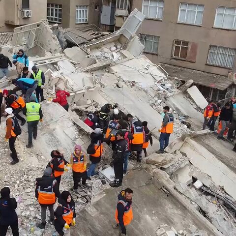 At least 30 people died under the rubble in Sanliurfa, southeastern Turkey