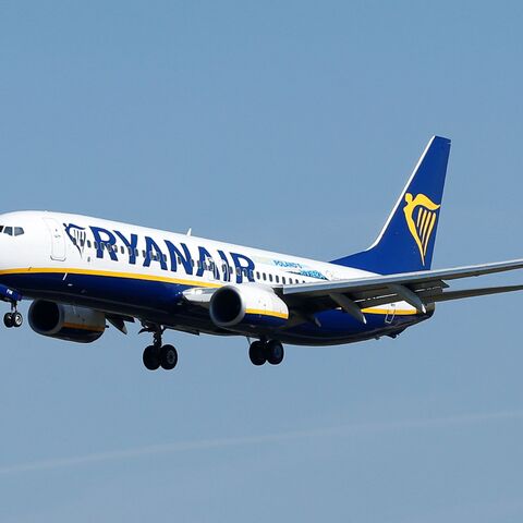 A Ryanair Boeing 737-800 aircraft lands at Barcelona's 'El Prat' airport on September 28, 2018