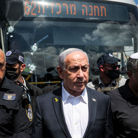 TOPSHOT - Israel's Prime Minister Benjamin Netanyahu (C) and National Security Minister Itamar Ben-Gvir (R) visit the scene of a shooting at the Ramot road junction in Israeli-annexed east Jerusalem on September 8, 2025. Palestinian gunmen opened fire at a bus stop in Israeli-annexed east Jerusalem on September 8, killing five people and wounding several others. Israeli emergency service Magen David Adom (MDA) said there were five victims dead in the shooting attack, updating an earlier toll of four. Police