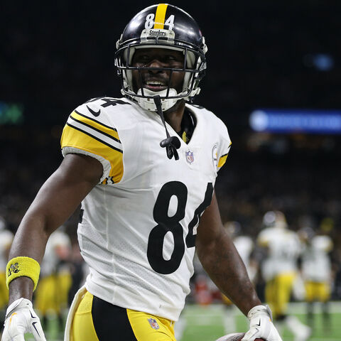 Antonio Brown #84 of the Pittsburgh Steelers celebrates a touchdown during the second half against the New Orleans Saints at the Mercedes-Benz Superdome on Dec. 23, 2018 in New Orleans, Louisiana. 