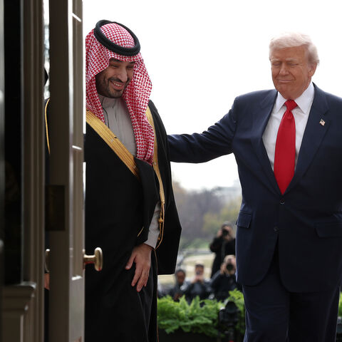 WASHINGTON, DC - NOVEMBER 18: U.S. President Donald Trump (R) welcomes Crown Prince and Prime Minister Mohammed bin Salman of Saudi Arabia during an arrival ceremony at the White House on November 18, 2025 in Washington, DC. Trump is hosting the crown prince for meetings aimed at strengthening economic and defense ties, including the U.S. sale of F-35 fighter jets to Saudi Arabia. (Photo by Win McNamee/Getty Images)