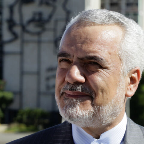 Iran's Vice President Mohammad Reza Rahimi speaks to Cuban officials in Havana's Revolution Square September 7, 2011. Rahimi is on an official visit to Cuba to take part in the Iran-Cuba 15th joint commission meeting.  REUTERS/Desmond Boylan (CUBA - Tags: POLITICS) - RTR2QX37