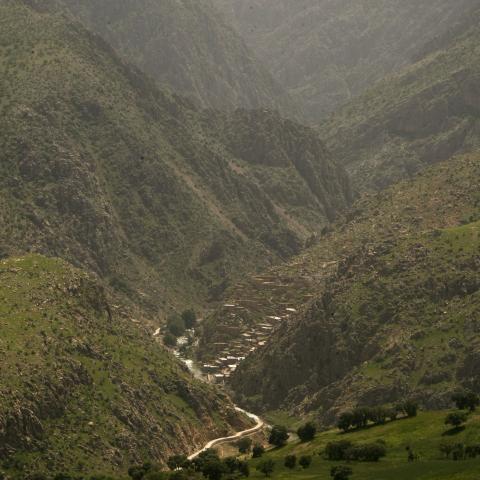 A general view of Palangan village (bottom, C) in Kurdistan province about 660 km (412 miles) southwest of Tehran May 11, 2011. Iranian Shi'ite and Sunni Kurds live in harmony with each other in Palangan, although Sunni is the religion of the majority of the people. REUTERS/Morteza Nikoubazl (IRAN - Tags: CITYSCAPE SOCIETY RELIGION) - GM1E75C0SHZ01