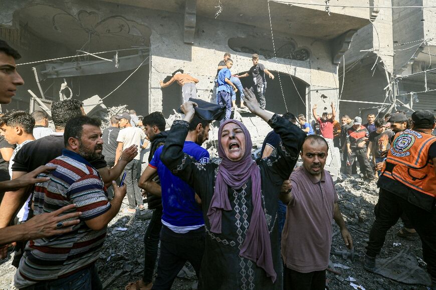 About 3,000 Palestinians, most of them civilians, have died in the Israeli bombardnment, the Hamas health ministry says