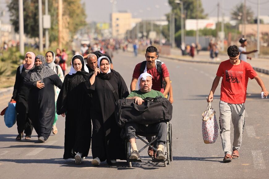 Palestinians flee Gaza City towards southern areas