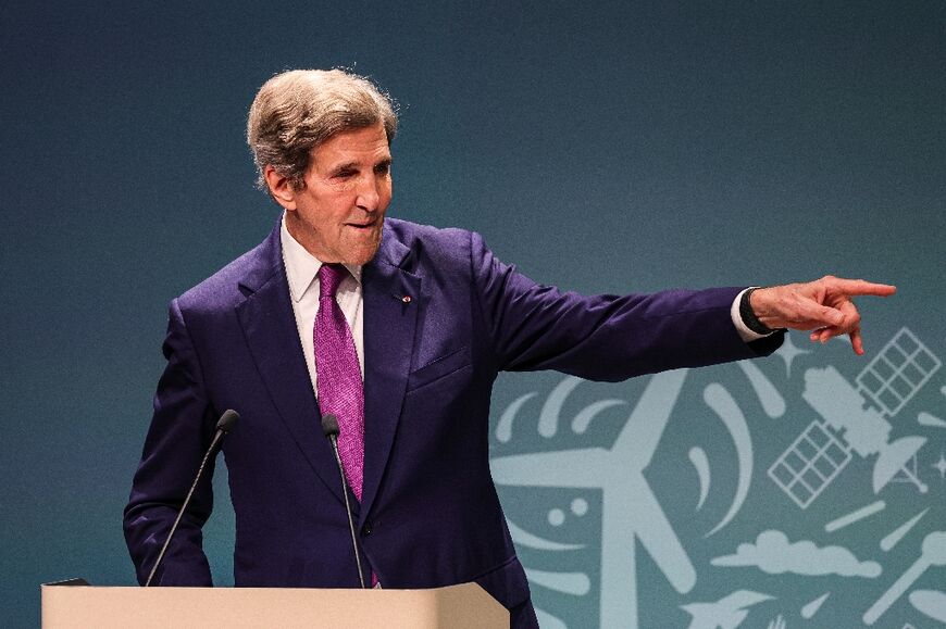 US climate envoy John Kerry stressed that "adults need to behave like adults" at the talks
