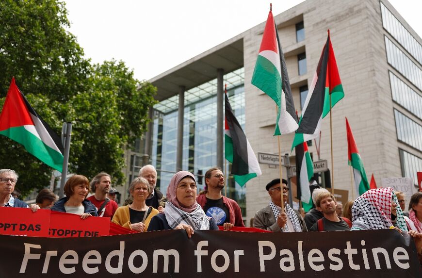 A pro-Palestinian protest was held outside the foreign ministry