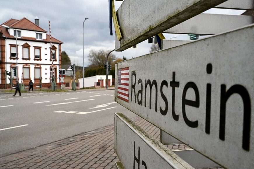 Two Yemeni men have lost their case against the German government over the role of the Ramstein airbase in US drone attacks on Yemen