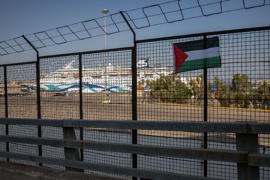 According to the All Workers Militant Front, a communist-affiliated union that called the rally, the Crown Iris cruise ship was carrying Israeli soldiers