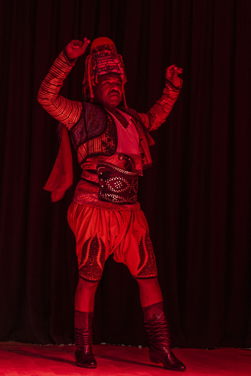 "The Aegean Dancer," the main photo in Philippe Dupuich's Afro-Turk Exhibition at the French Cultural İnstitute (Photo Philip Depuich, 2025)