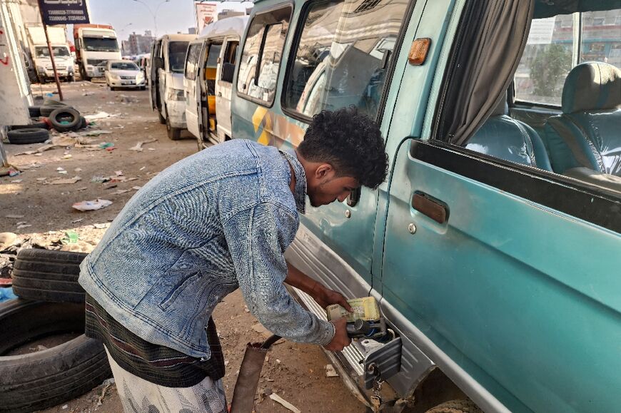 The swelling population of Aden has overtaxed basic goods and services 