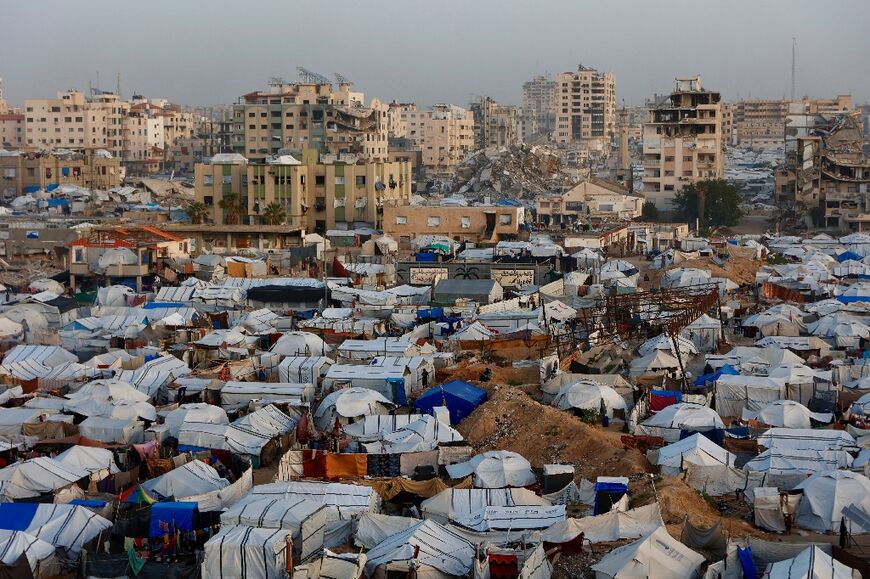 Despite the truce, many Palestinians are still living in tents