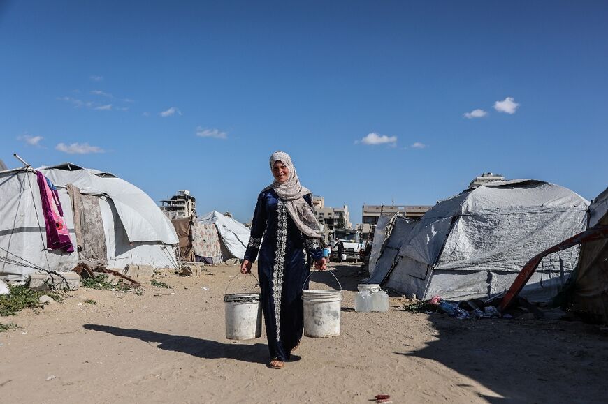 Lack of water was contributing towards the spread of disease, MSF said