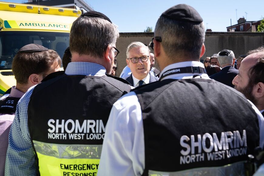Starmer thanked members of the Shomrim volunteer group that sounded the alarm on Wednesday's incident