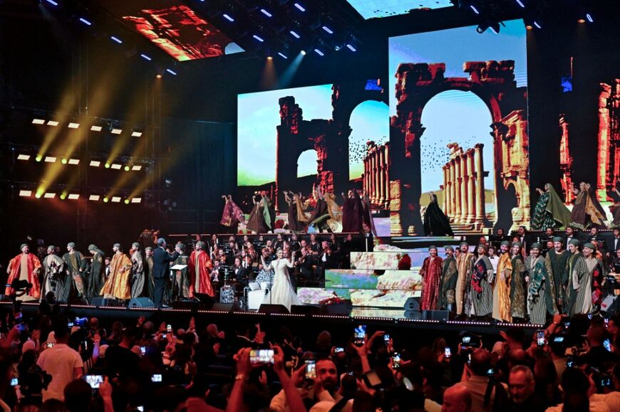 Thousands of fans welcomed the singer, after years of exile due to her opposition to ousted ruler Bashar al-Assad