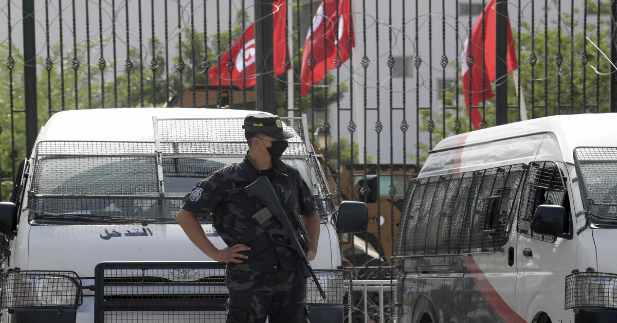 Tunisian president tries to reassure those who fear for democracy - Vimarsana News
