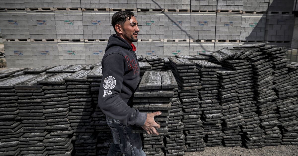 Israel allows construction materials into Gaza without prisoner ...