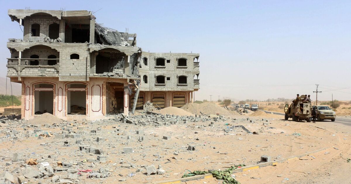 Saudi-led airstrikes kill more than 70 in Yemen, rescue workers say - Vimarsana News